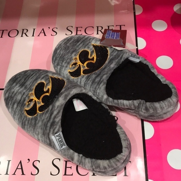 VS Victoria’s Secret PINK Collegiate Slippers - Picture 1 of 4